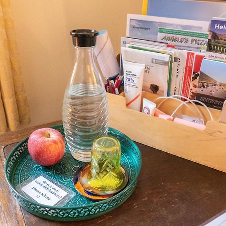 Zimmer In Kuenstlerwohnung Stoccarda Esterno foto